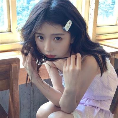 弱比少男闯女校